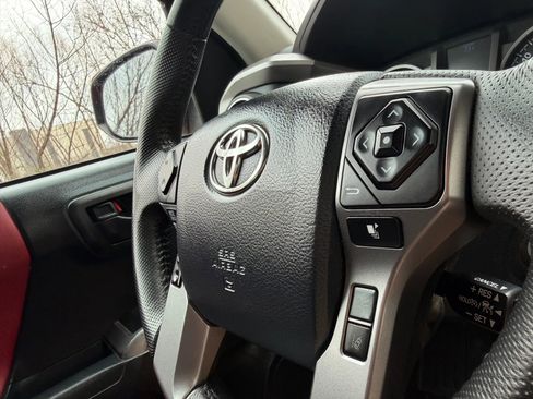 Used 2020 Toyota Tacoma SR5 image 27