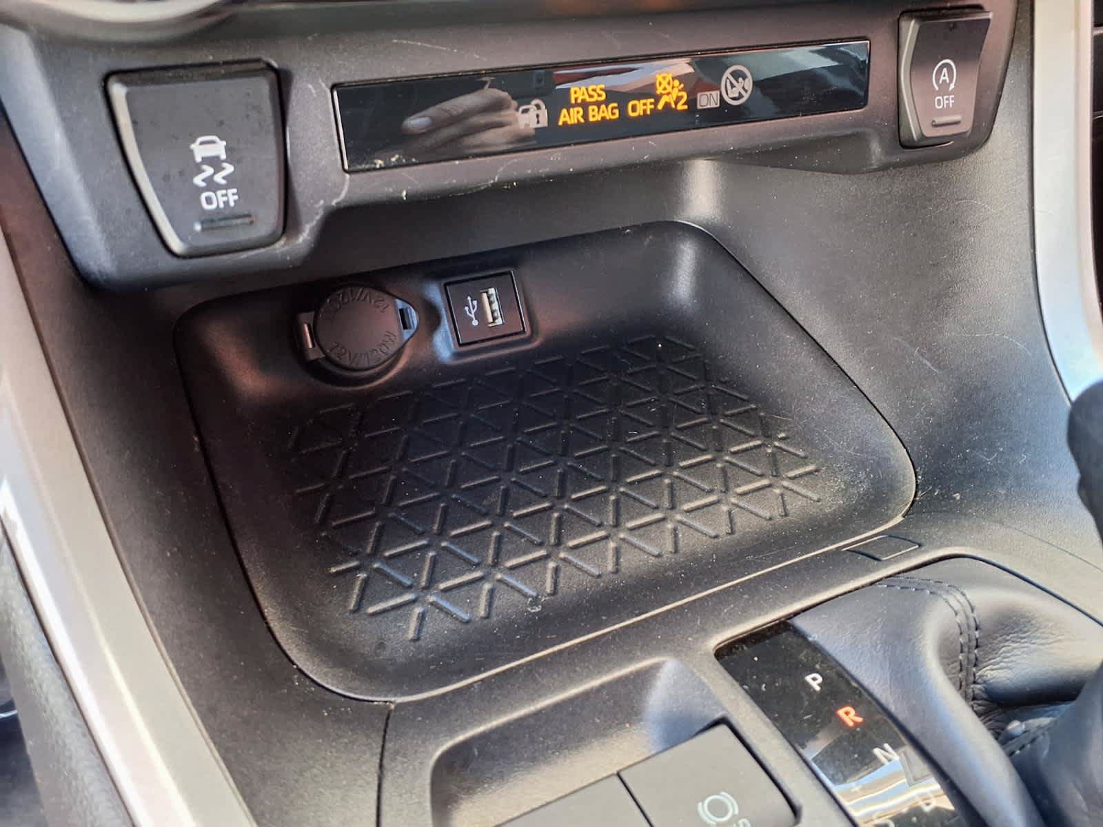 Certified 2025 Toyota RAV4 LE FWD image 24