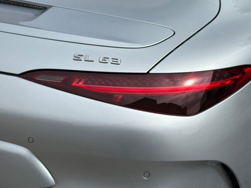 New 2026 Mercedes-Benz SL 63 AMG 4MATIC image 25