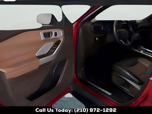 Used 2023 Ford Explorer King Ranch w/ Technology Package RWD image 10