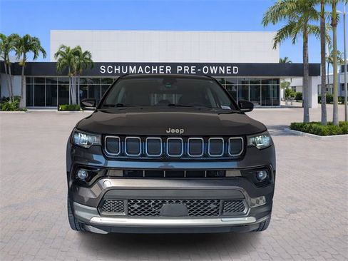 Used 2022 Jeep Compass Limited image 3