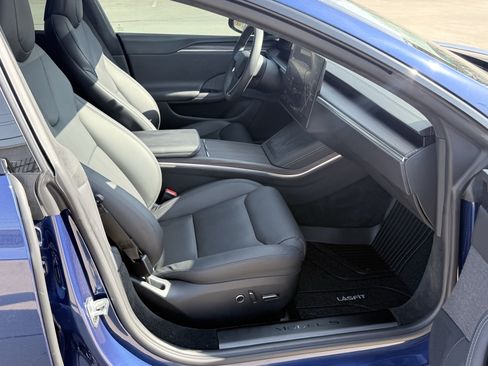 Used 2025 Tesla Model S AWD/4WD image 48