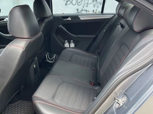 Used 2014 Volkswagen Jetta GLI image 4