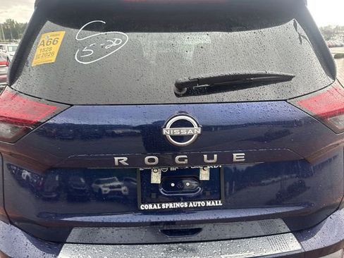 Used 2026 Nissan Rogue SV FWD image 9