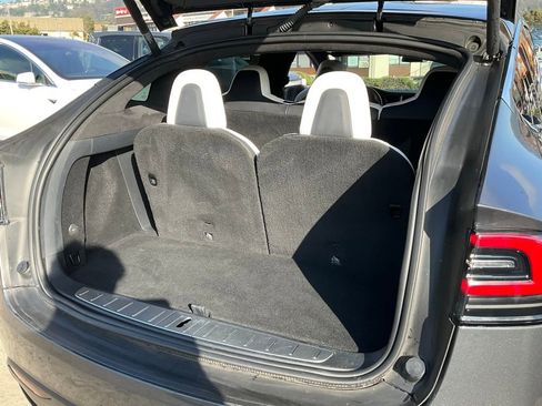 Used 2019 Tesla Model X Performance image 8