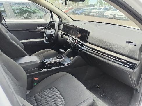 Certified 2026 Kia Sportage LX FWD image 17