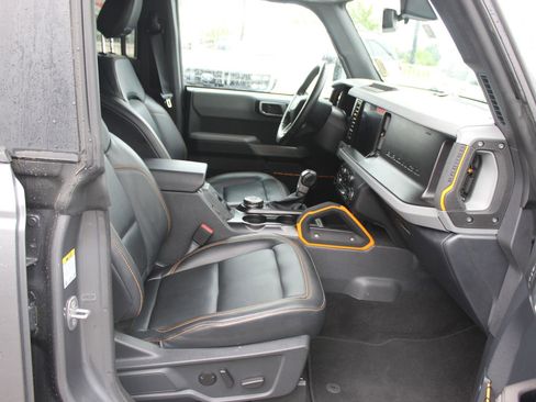 Used 2023 Ford Bronco Badlands AWD/4WD image 13