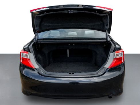 Used 2012 Toyota Camry LE image 51