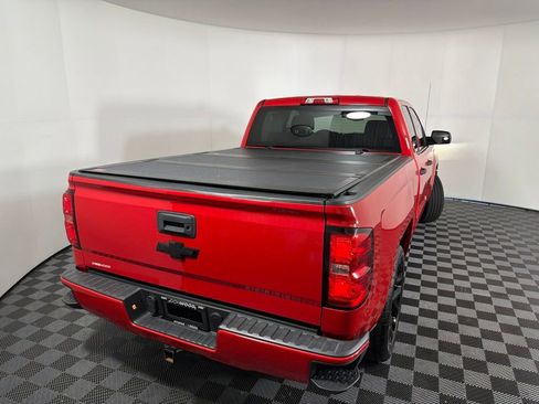 Used 2018 Chevrolet Silverado 1500 Custom w/ Custom Convenience Package RWD image 18