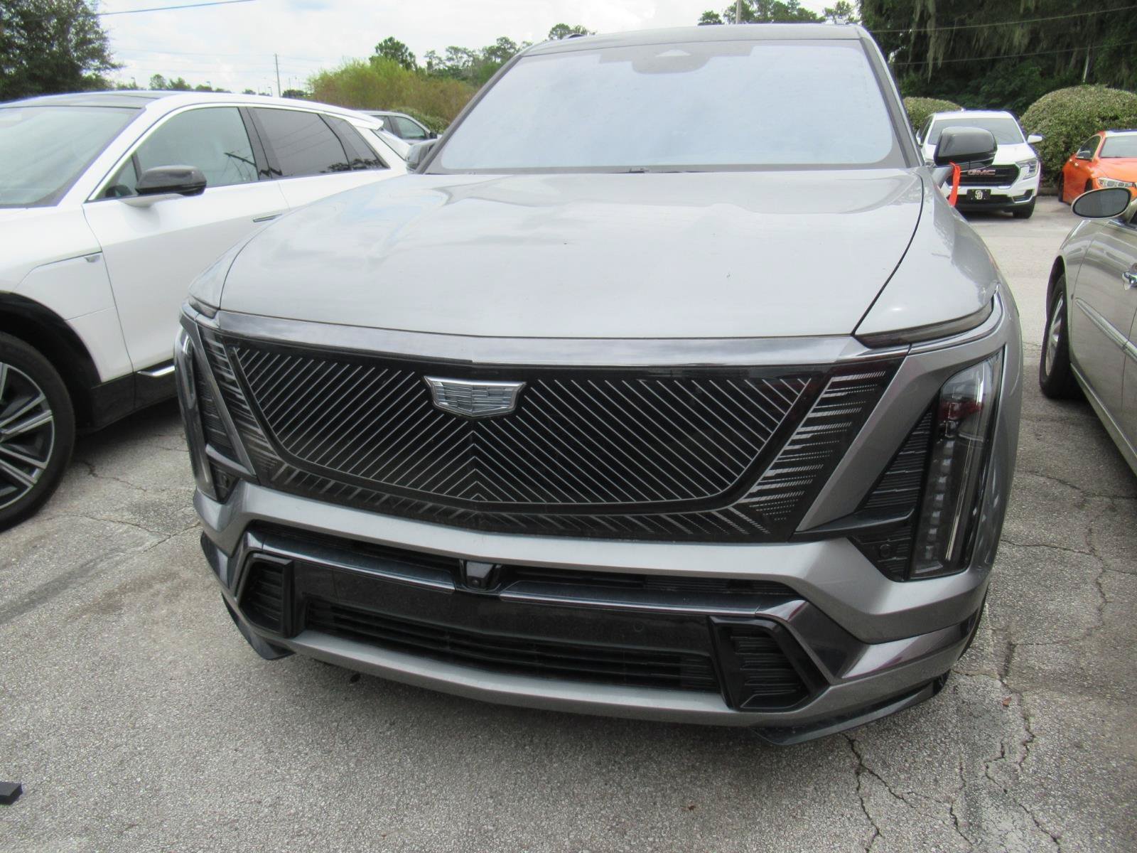 Used 2026 Cadillac Vistiq Platinum w/ LPO, Floor Liner Package AWD/4WD image 3