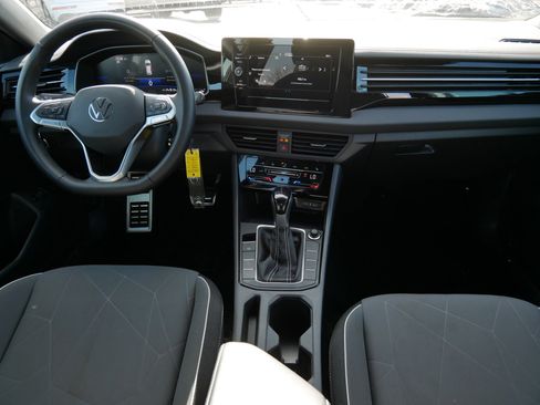 Used 2025 Volkswagen Jetta Sport FWD image 10