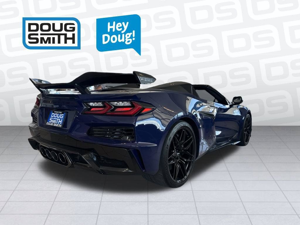 Used 2026 Chevrolet Corvette Z06 w/ Z07 Performance Package RWD image 5