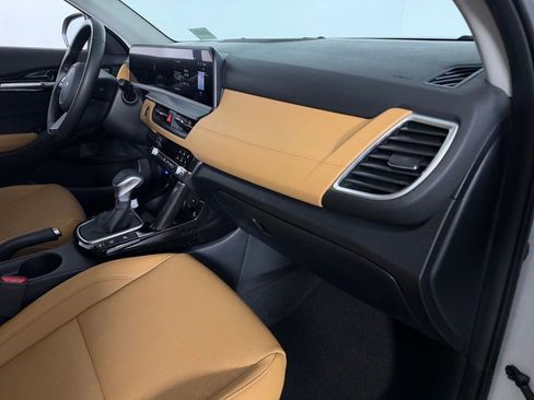 Used 2025 Kia Seltos EX w/ EX Sunroof Package image 31