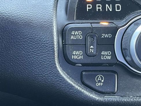 Used 2022 RAM 1500 Big Horn AWD/4WD image 30