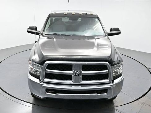 Used 2018 RAM 2500 Tradesman w/ Chrome Appearance Group image 18