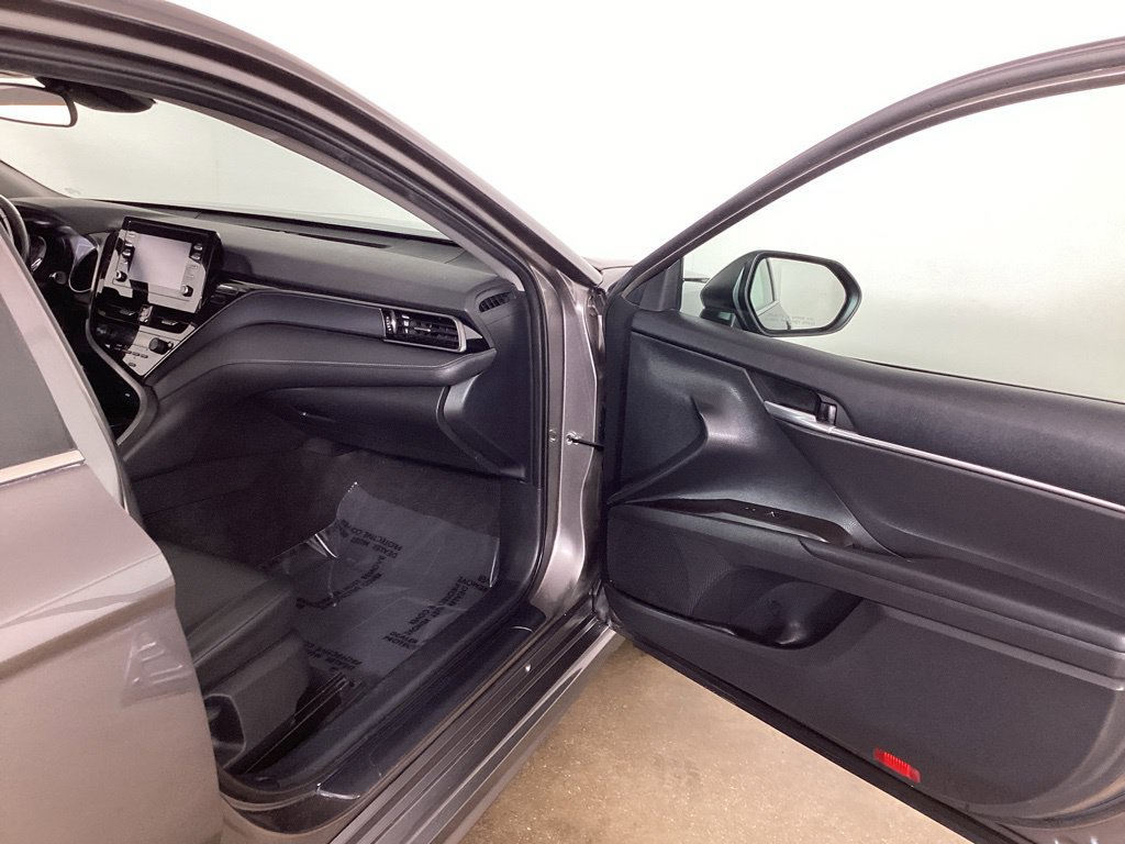 Used 2024 Toyota Camry SE FWD image 21
