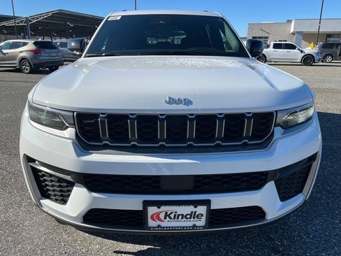 New 2026 Jeep Grand Cherokee Limited AWD/4WD image 2