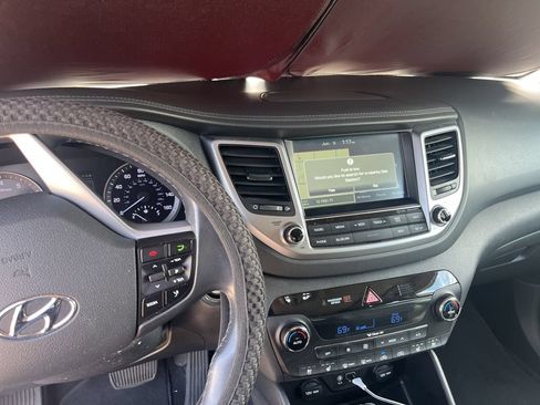 Used 2016 Hyundai Tucson Limited w/ Option Group 03 AWD/4WD image 15