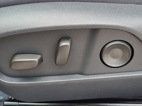 New 2026 Chevrolet Equinox RS w/ Convenience Package III FWD image 20