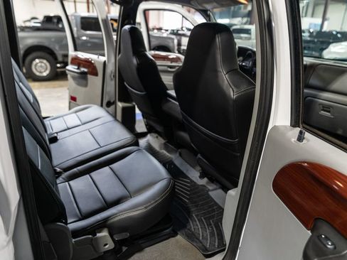 Used 2006 Ford F250 Lariat AWD/4WD image 24