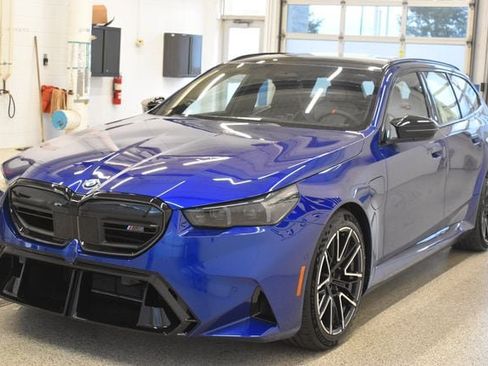 New 2027 BMW M5 Touring AWD/4WD image 9