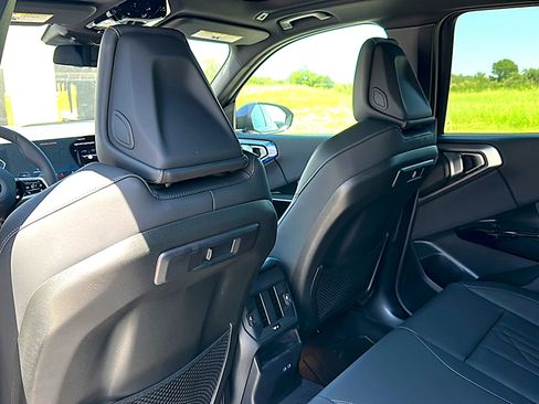 New 2026 BMW X3 xDrive30i w/ Premium Package AWD/4WD image 15