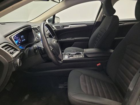 Used 2019 Ford Fusion SE FWD image 17