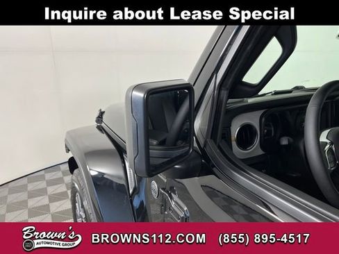 Used 2026 Jeep Wrangler Sahara image 11