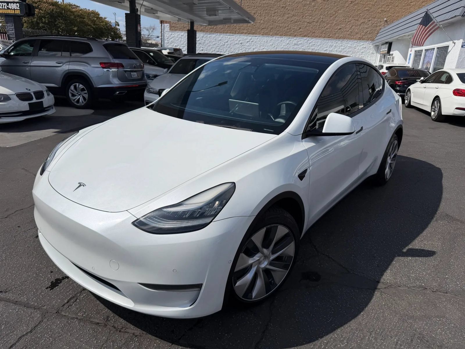 Used 2021 Tesla Model Y Long Range AWD/4WD image 3
