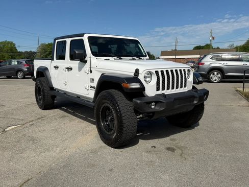 Used 2020 Jeep Gladiator Sport w/ Quick Order Package 24S image 6