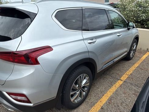 Used 2019 Hyundai Santa Fe SEL image 4