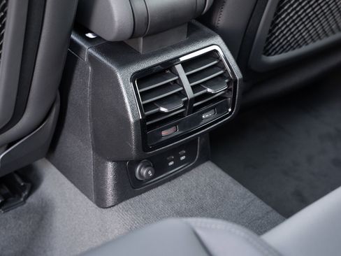 New 2025 Audi Q3 2.0T Premium image 25