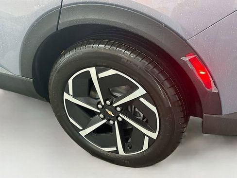 New 2026 Chevrolet Equinox EV LT image 31