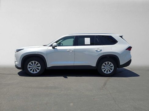 Certified 2026 Toyota Grand Highlander FWD image 6