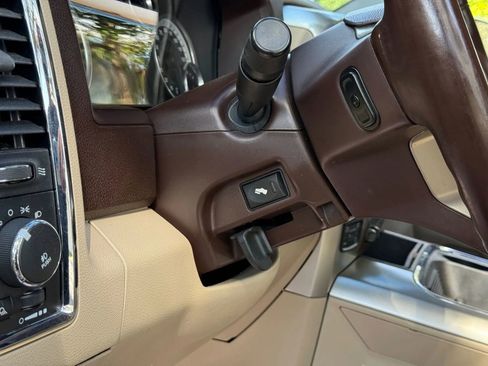 Used 2015 RAM 1500 Laramie w/ Convenience Group image 25