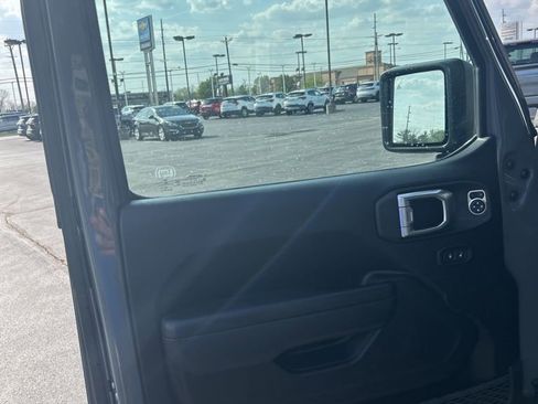 Used 2022 Jeep Wrangler Unlimited Sport AWD/4WD image 22