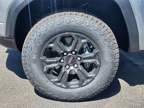 New 2025 GMC Canyon Elevation w/ Convenience Package image 6