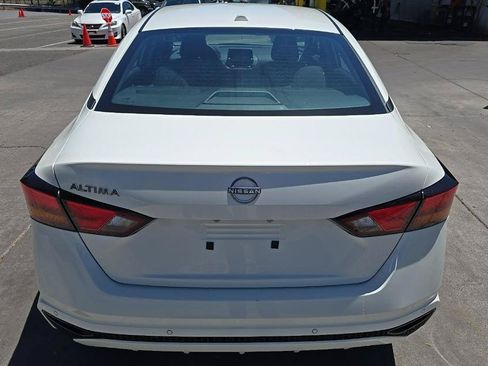 Used 2025 Nissan Altima 2.5 SV FWD image 7
