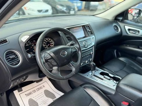 Used 2017 Nissan Pathfinder SL image 19