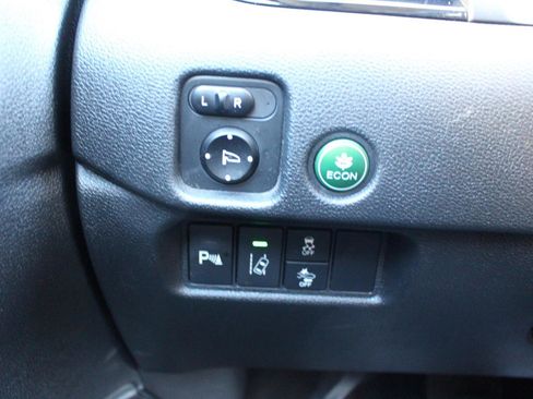 Used 2017 Honda Pilot Touring image 26