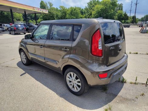 Used 2012 Kia Soul + FWD image 4