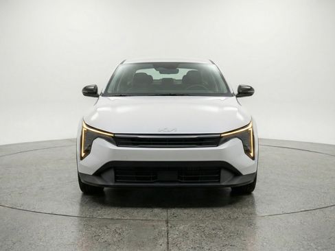 Used 2025 Kia K4 FWD image 2