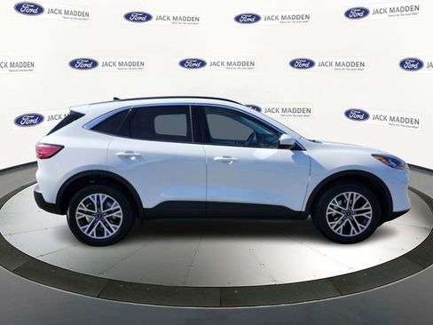 Used 2022 Ford Escape SEL image 6