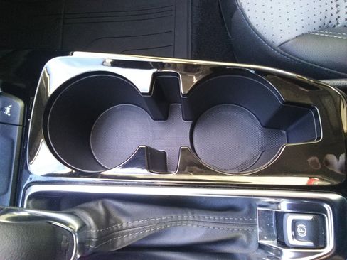 Used 2024 Chevrolet Trax LT w/ Driver Confidence Package image 16