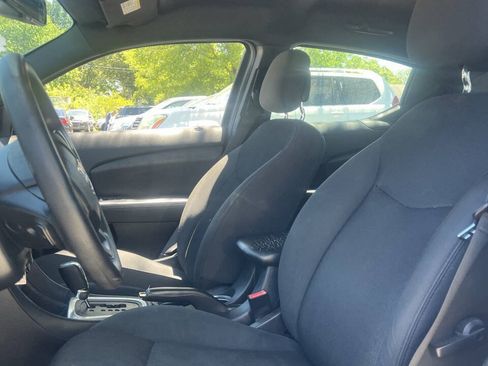 Used 2013 Dodge Avenger SE FWD image 8