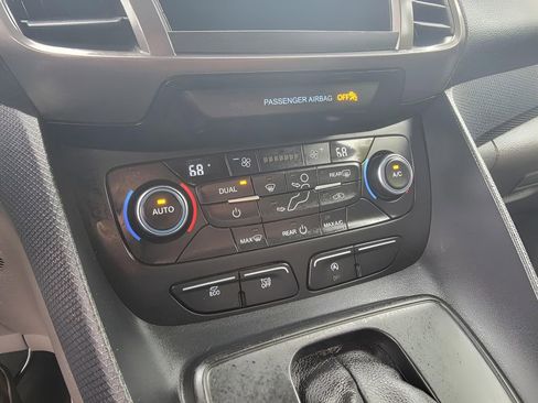 Used 2021 Ford Transit Connect XL image 22