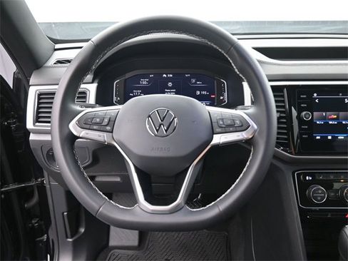 Used 2023 Volkswagen Atlas Cross Sport SE image 7