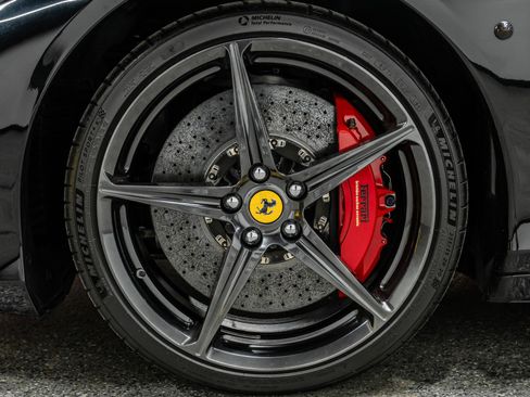Used 2012 Ferrari 458 Italia Coupe image 9