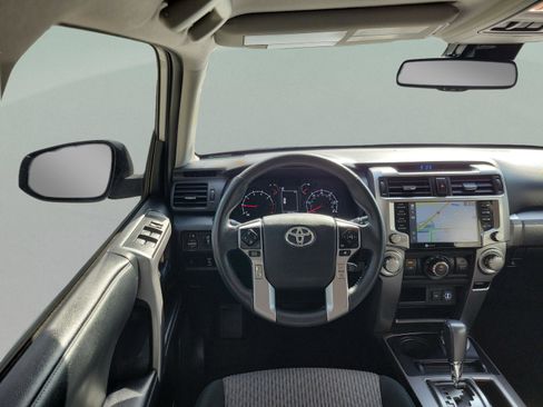 Used 2020 Toyota 4Runner SR5 AWD/4WD image 14