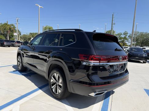 New 2026 Volkswagen Atlas SE image 5